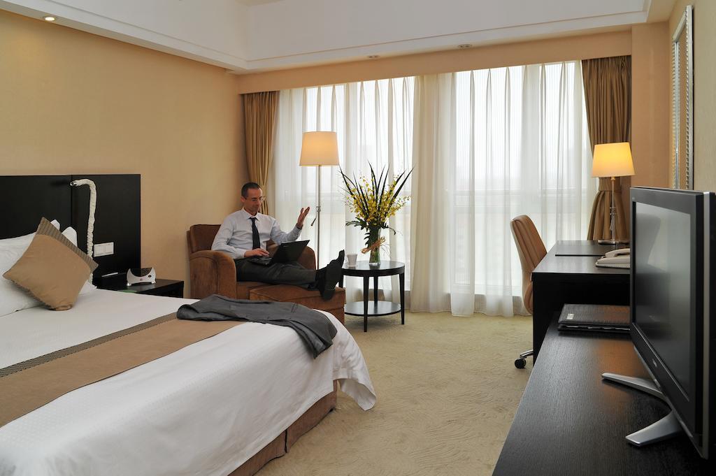 Ramada Plaza Shanghai Gateway 外观 照片