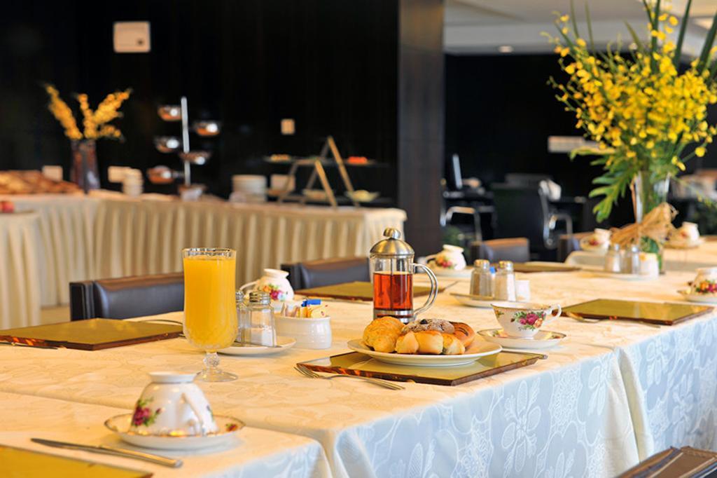 Ramada Plaza Shanghai Gateway 外观 照片