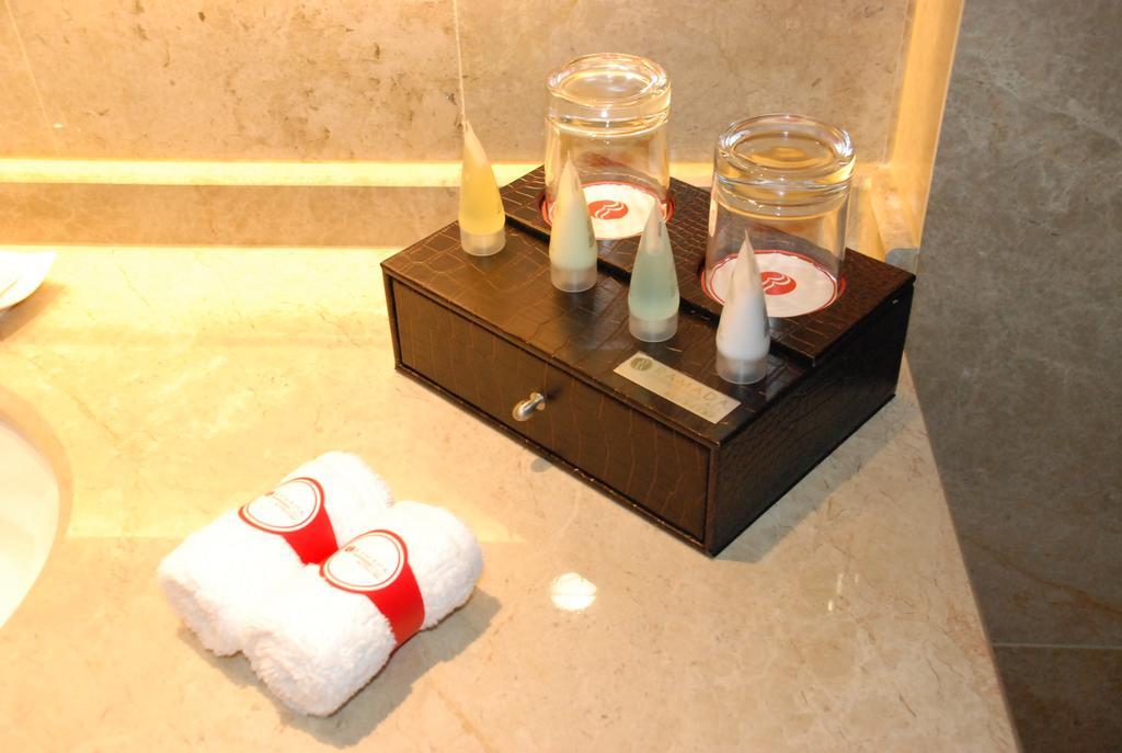 Ramada Plaza Shanghai Gateway 客房 照片